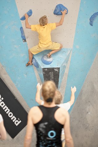 2012_Big_Fat_Bouldersession_1.Runde_meets_Hardmoves