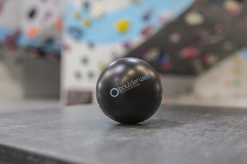 Unsere Boulderwelt Produkte wie unser Boulderwelt Knetball aus unserem Shop