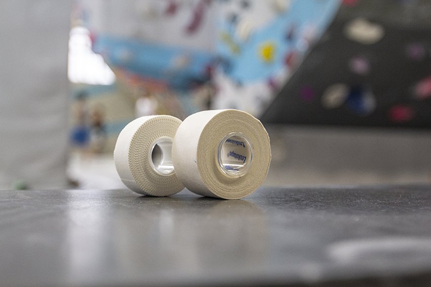 Unsere Boulderwelt Produkte wie das Tape aus unserem Shop