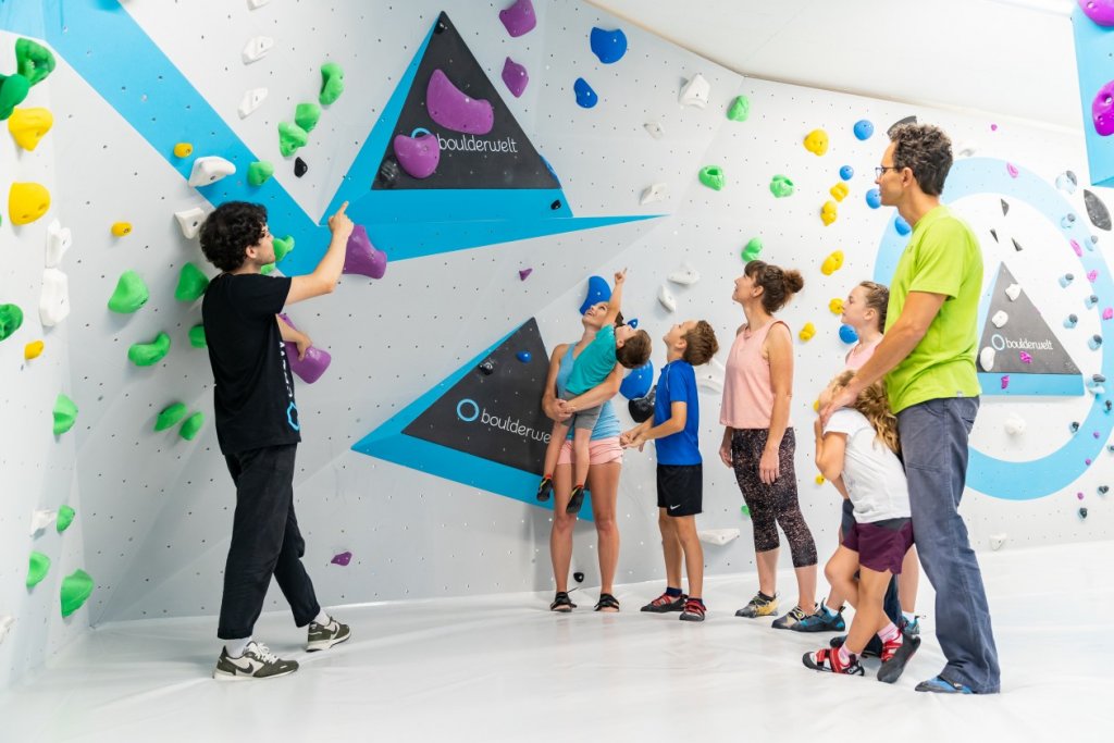 Familienworkshop in der Boulderwelt für motivierte Kinder