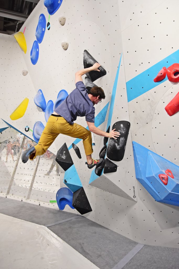 Bei der Tech Session in der Boulderwelt München Ost betreuten Routenbau und Trainer Crew Euch an verschiedenen Technik Stationen.