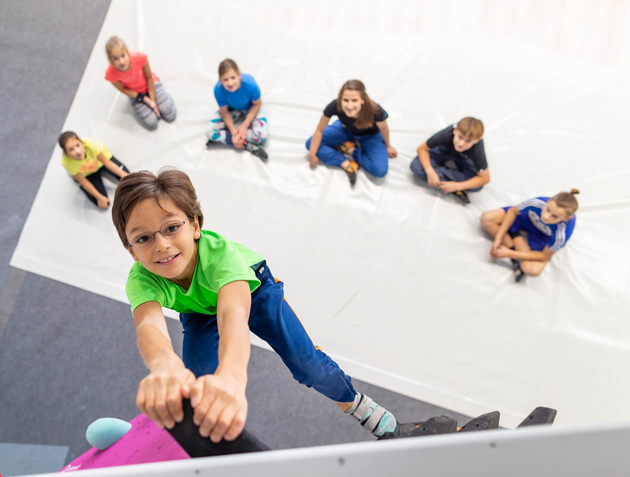 Bouldern im Mixedbereich der Boulderwelt München Süd